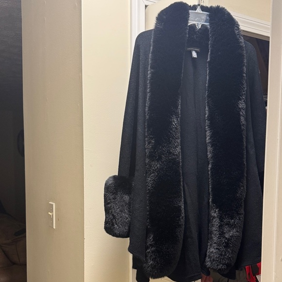 Saks Fifth Avenue Elegant Black Teddy Jacket - Picture 3 of 3